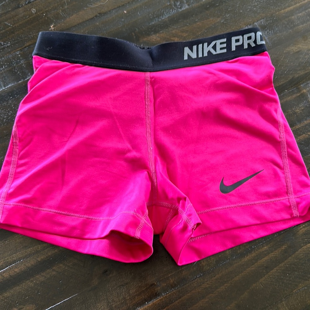 Nike pro shorts size s